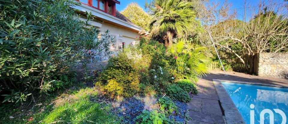 Maison d’architecte 8 pièces de 260 m² à Sauveterre-de-Béarn (64390)