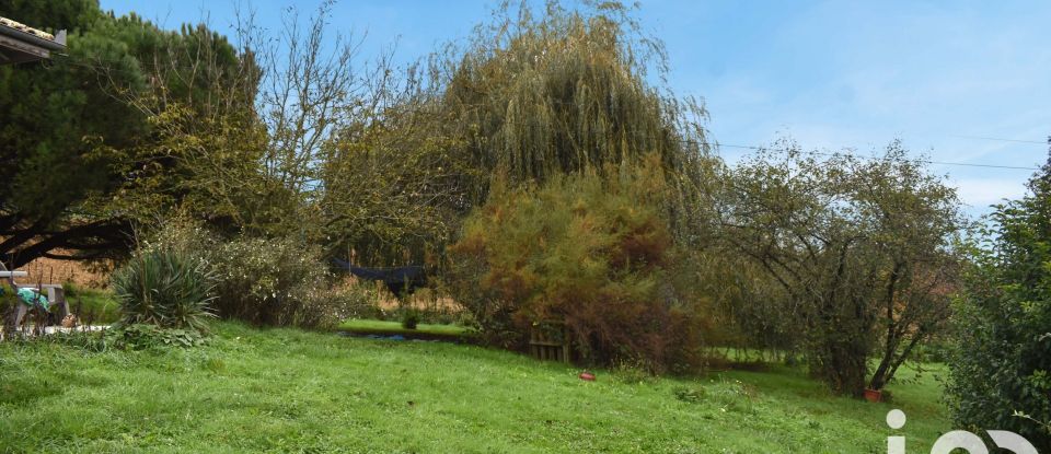 Traditional house 4 rooms of 97 m² in Bonrepos-sur-Aussonnelle (31470)