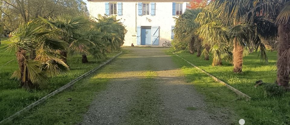 Maison traditionnelle 7 pièces de 245 m² à Plaisance (32160)