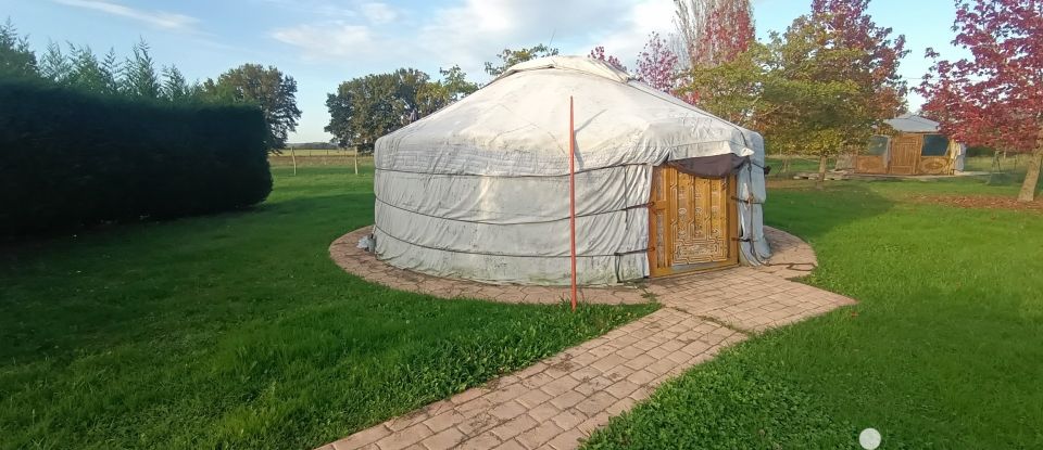 Maison traditionnelle 7 pièces de 245 m² à Plaisance (32160)