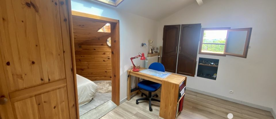 Maison 6 pièces de 150 m² à Astugue (65200)