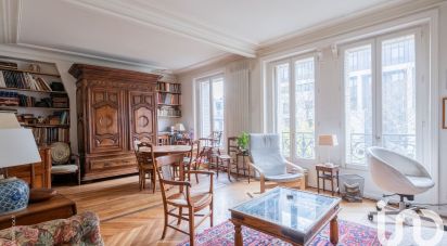 Appartement 3 pièces de 68 m² à Paris (75019)