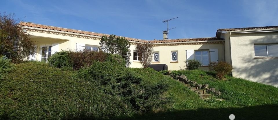 Maison traditionnelle 5 pièces de 143 m² à Sainte-Bazeille (47180)