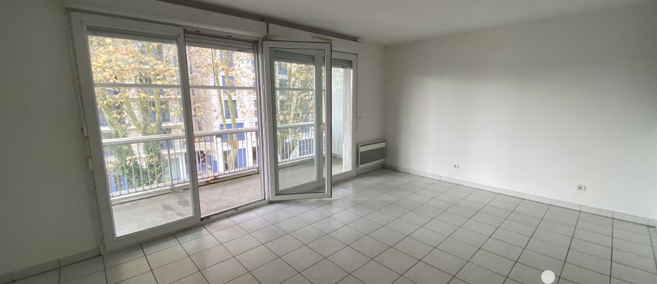 Appartement 2 pièces de 46 m² à Bordeaux (33800)