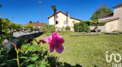 Maison traditionnelle 7 pièces de 140 m² à Guinarthe-Parenties (64390)