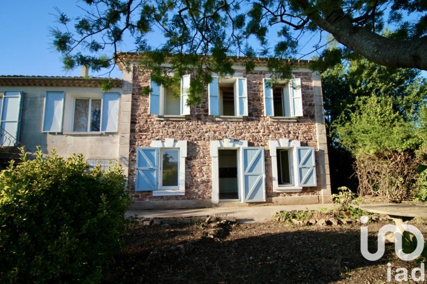 Maison de campagne 4 pièces de 87 m² à Le Luc (83340)