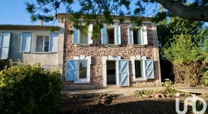 Maison de campagne 4 pièces de 87 m² à Le Luc (83340)