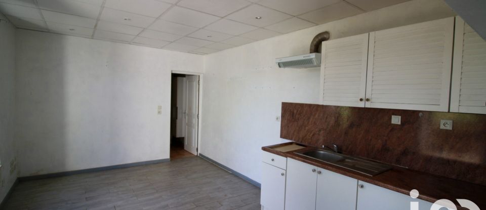 Maison de campagne 4 pièces de 87 m² à Le Luc (83340)