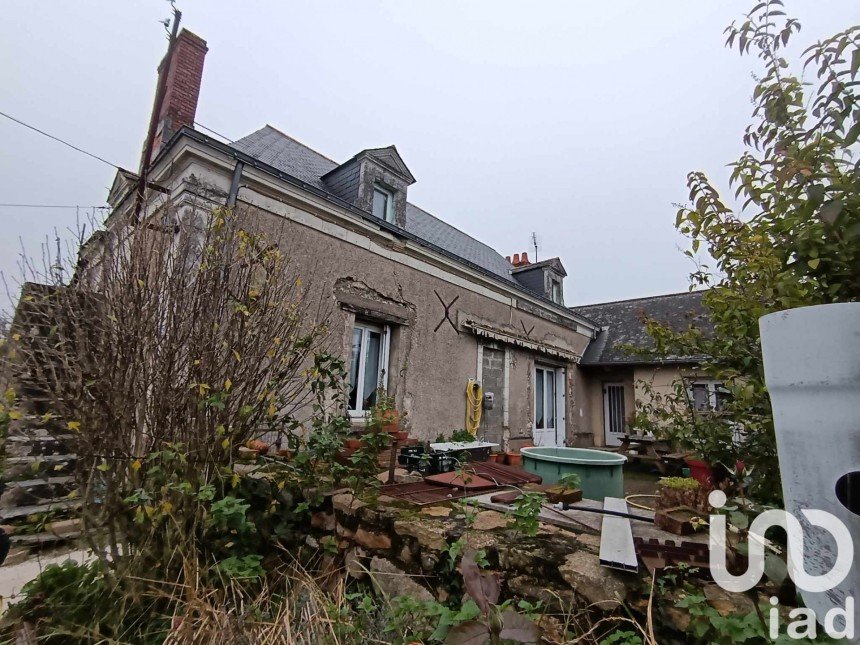 Village house 5 rooms of 144 m² in Saint-Saturnin-sur-Loire (49320)