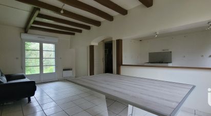 Maison rustique 3 pièces de 65 m² à Saint-Pierre-les-Étieux (18210)