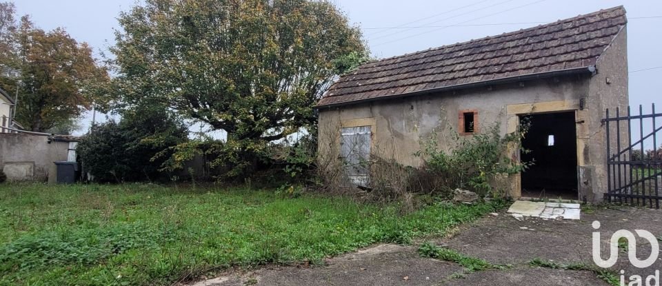 Country house 3 rooms of 65 m² in Saint-Pierre-les-Étieux (18210)