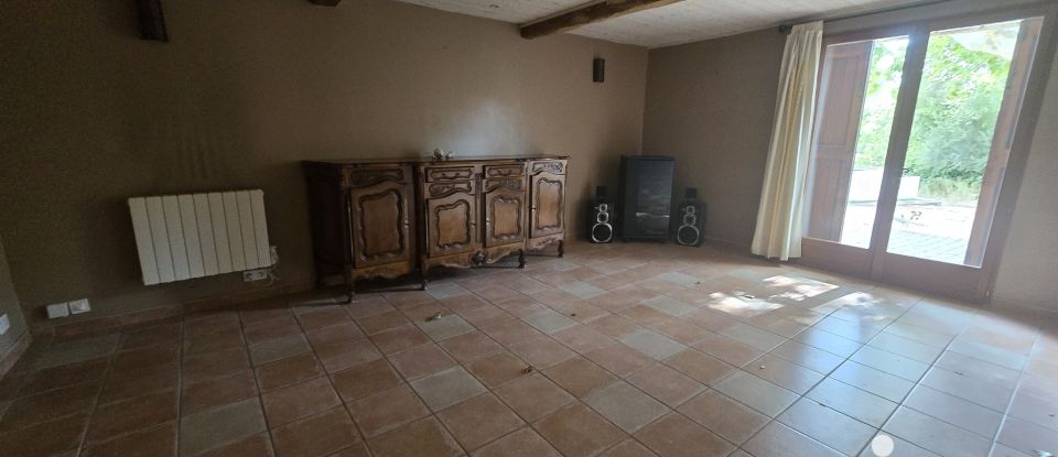 Maison de campagne 6 pièces de 211 m² à Le Revest-les-Eaux (83200)