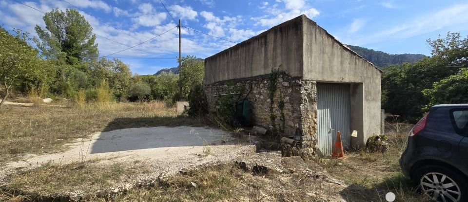 Maison de campagne 6 pièces de 211 m² à Le Revest-les-Eaux (83200)