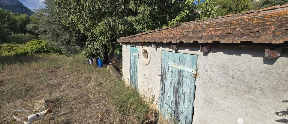 Maison de campagne 6 pièces de 211 m² à Le Revest-les-Eaux (83200)