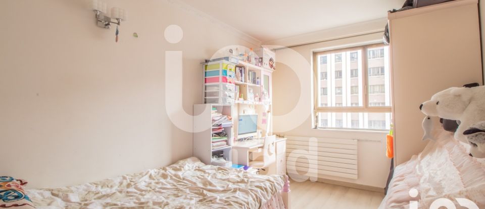 Appartement 4 pièces de 91 m² à Paris (75019)