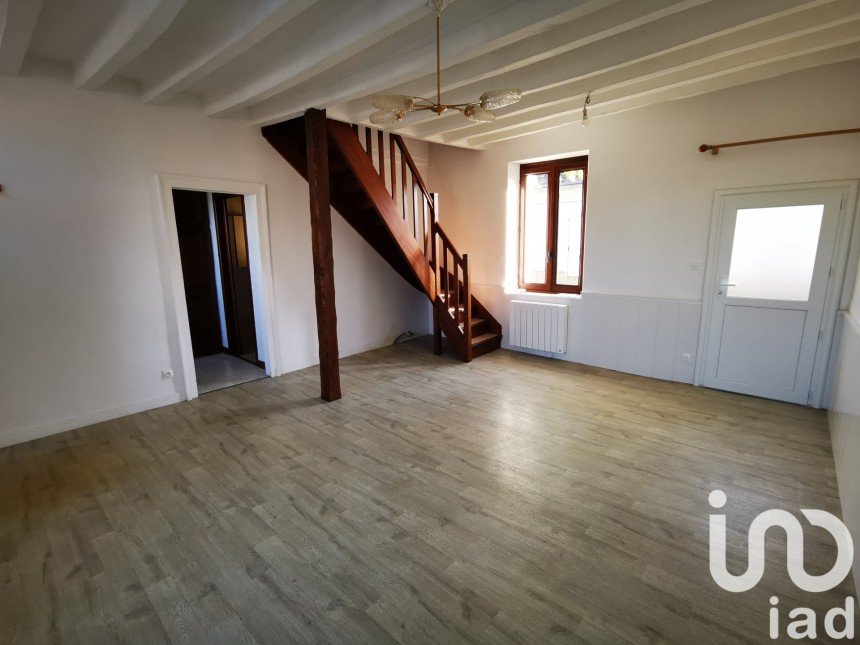 House 4 rooms of 74 m² in Connerré (72160)