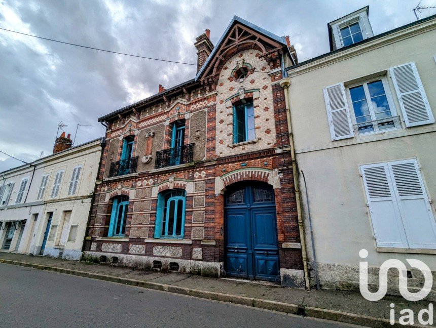 Maison de ville 8 pièces de 193 m² à Châteaudun (28200)