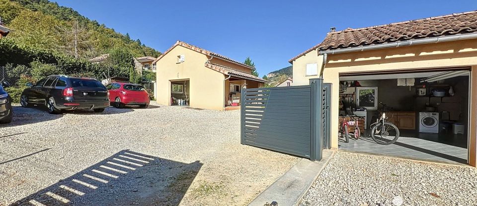 Maison traditionnelle 5 pièces de 112 m² à Rivière-sur-Tarn (12640)