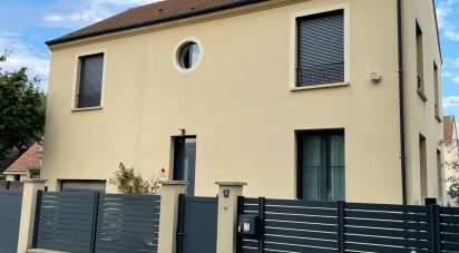 Maison 7 pièces de 150 m² à Neuville-sur-Oise (95000)