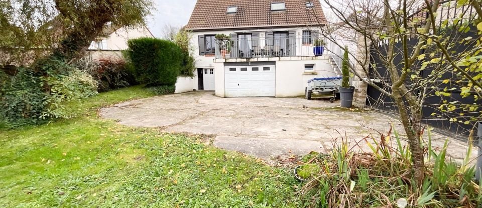 House 7 rooms of 140 m² in Vernouillet (78540)