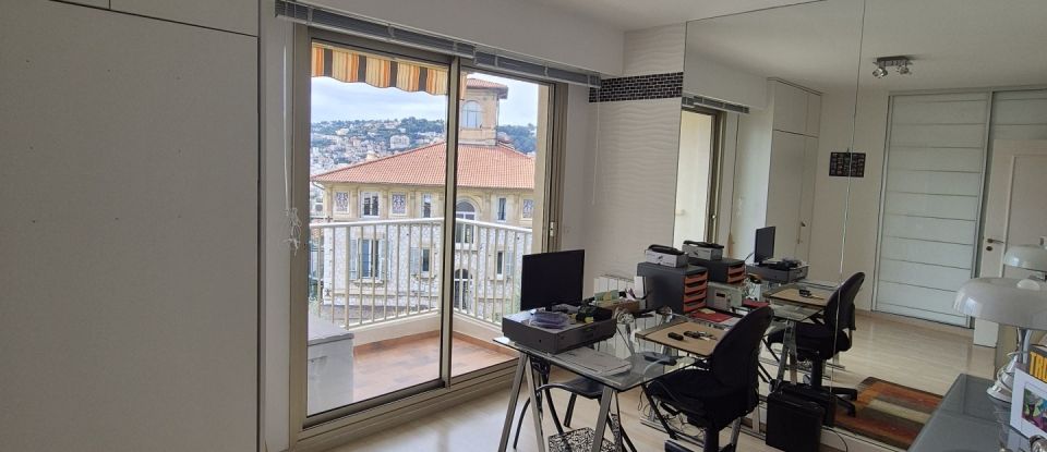 Appartement 4 pièces de 115 m² à Nice (06100)