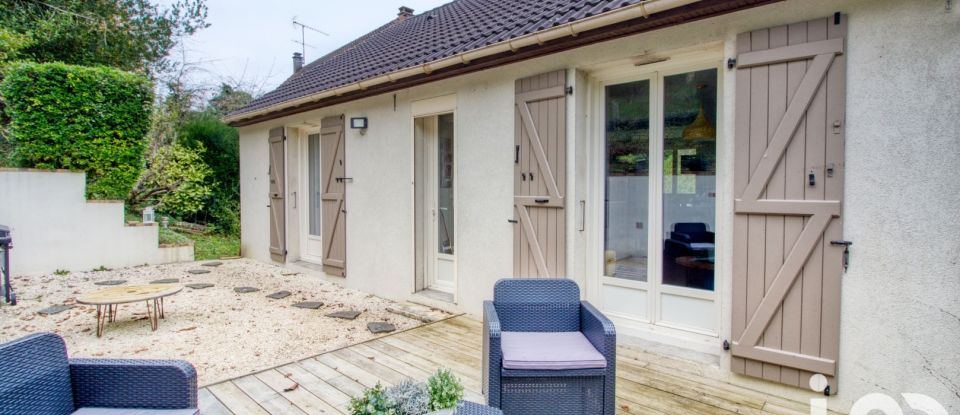 Maison traditionnelle 4 pièces de 93 m² à Juziers (78820)