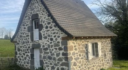 Maison 5 pièces de 110 m² à Saint-Cernin (15310)