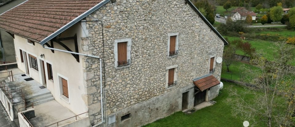 House 7 rooms of 180 m² in Injoux-Génissiat (01200)