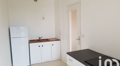 Apartment 1 room of 45 m² in Châlons-en-Champagne (51000)