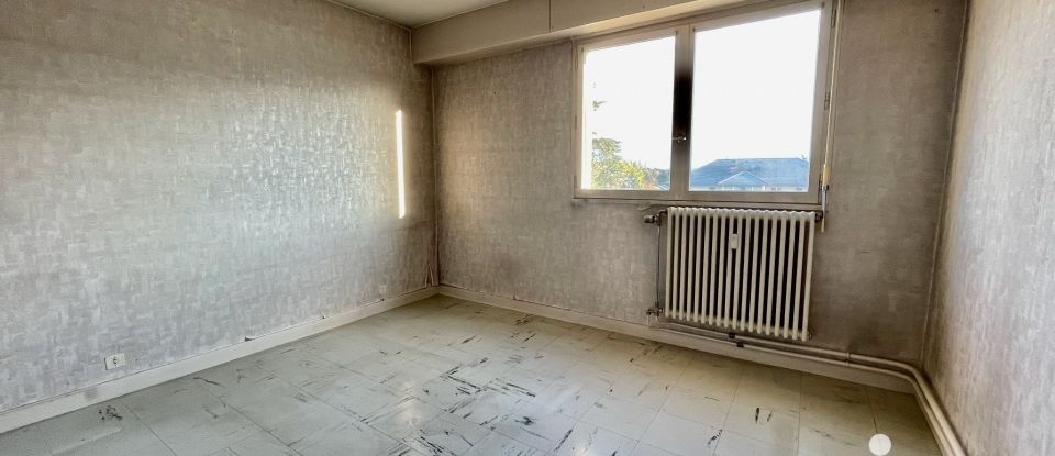 Apartment 4 rooms of 73 m² in Bassens (73000)