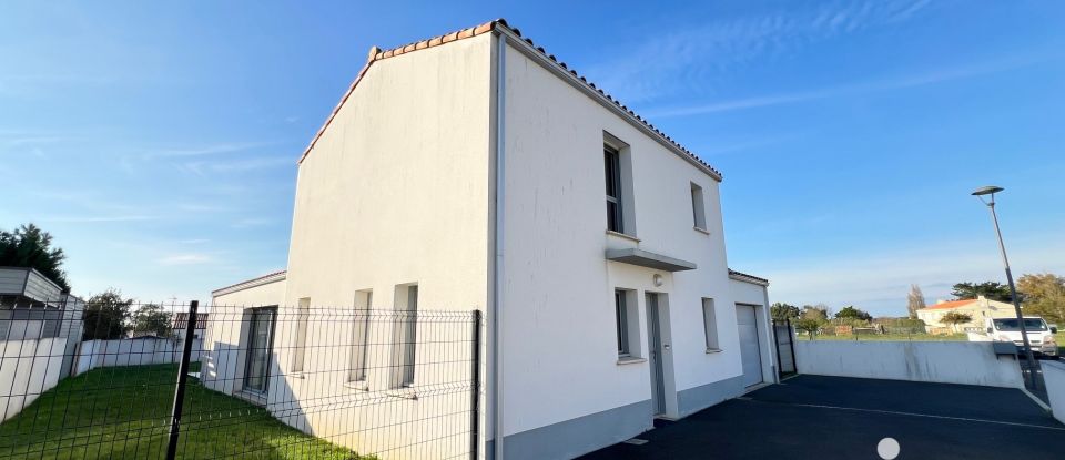 Traditional house 5 rooms of 119 m² in L'Île-d'Olonne (85340)