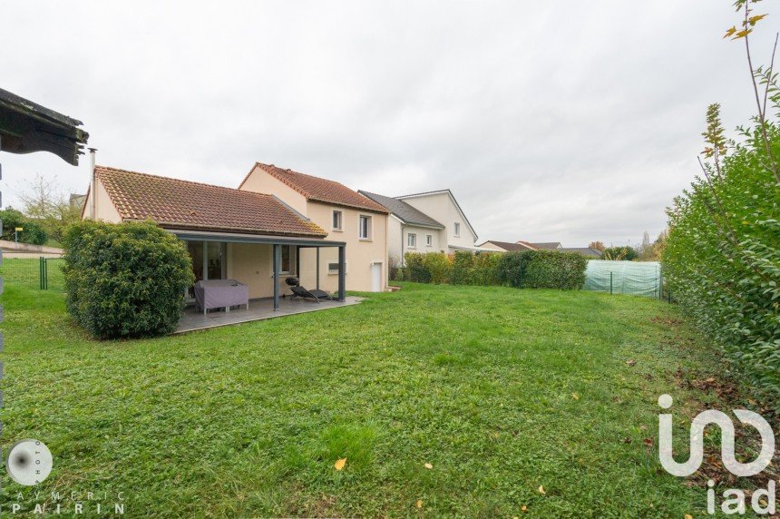 House 5 rooms of 90 m² in Boulay-Moselle (57220)