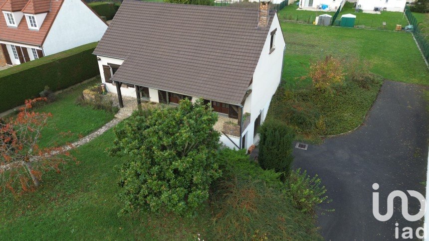 House 6 rooms of 127 m² in La Brosse-Montceaux (77940)