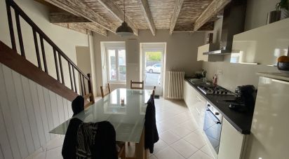 Maison 3 pièces de 83 m² à Les Herbiers (85500)