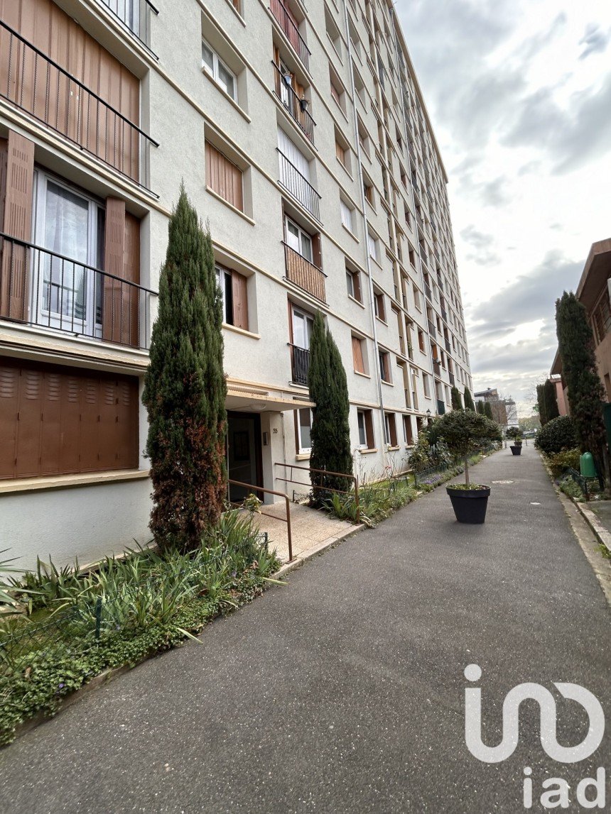 Appartement 3 pièces de 56 m² à Ivry-sur-Seine (94200)