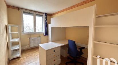 Appartement 3 pièces de 56 m² à Ivry-sur-Seine (94200)