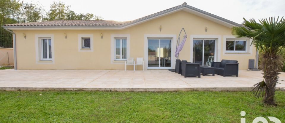 Maison 5 pièces de 128 m² à Landiras (33720)