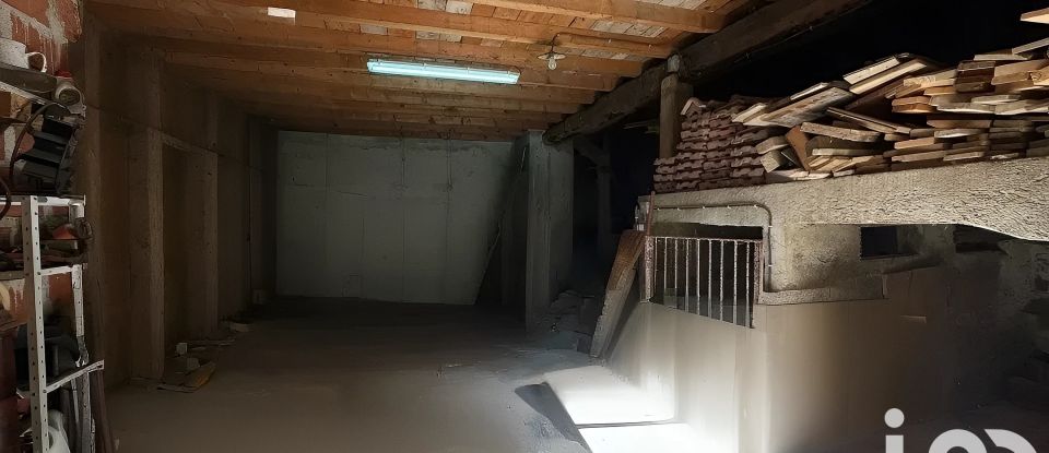 Maison traditionnelle 7 pièces de 142 m² à Niaux (09400)