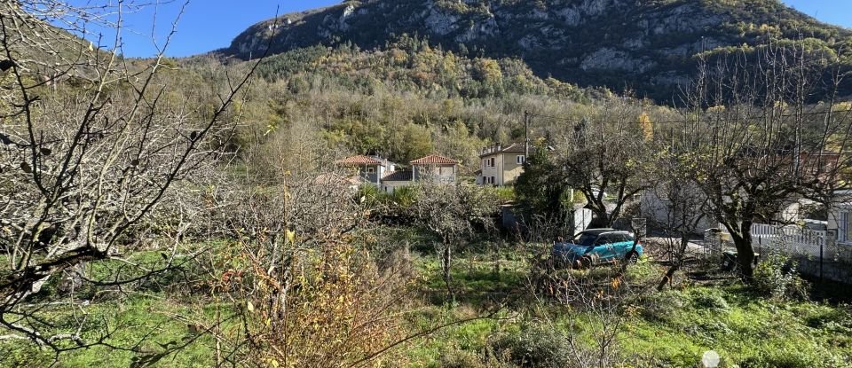 Maison traditionnelle 7 pièces de 142 m² à Niaux (09400)