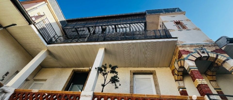 Duplex 4 rooms of 133 m² in Oyonnax (01100)