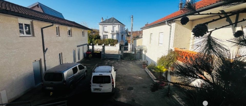 Duplex 4 rooms of 133 m² in Oyonnax (01100)