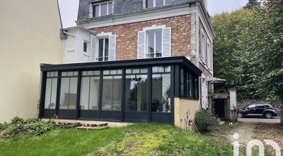 Maison traditionnelle 7 pièces de 185 m² à Taverny (95150)