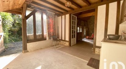 House 7 rooms of 102 m² in Le Val-Saint-Père (50300)