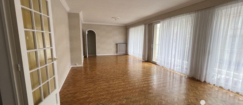 Apartment 6 rooms of 124 m² in Cholet (49300)