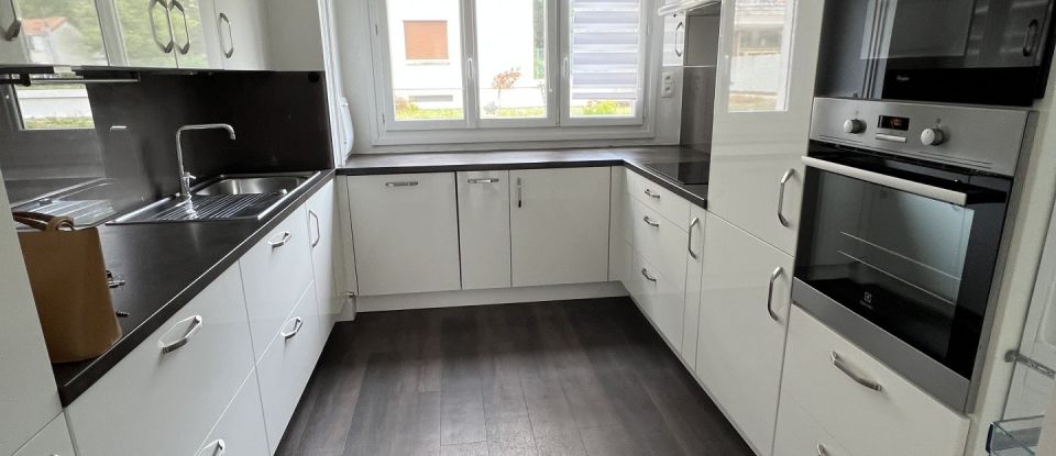 Apartment 6 rooms of 124 m² in Cholet (49300)