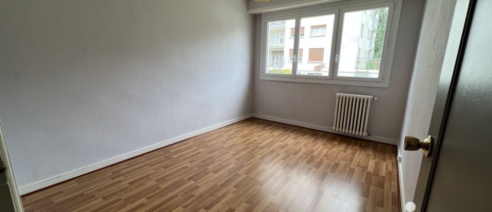 Apartment 6 rooms of 124 m² in Cholet (49300)