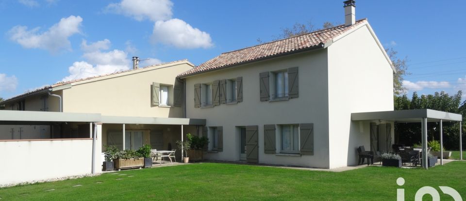 Maison 14 pièces de 354 m² à Montauban (82000)