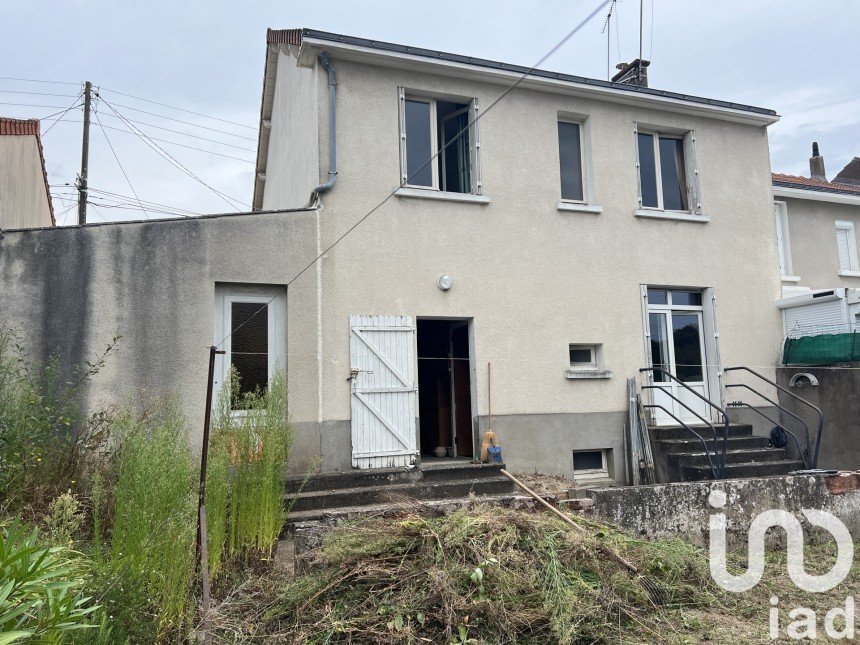 House 6 rooms of 89 m² in Cholet (49300)