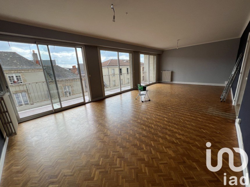 Apartment 5 rooms of 107 m² in Cholet (49300)