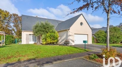 Traditional house 8 rooms of 205 m² in Thouaré-sur-Loire (44470)